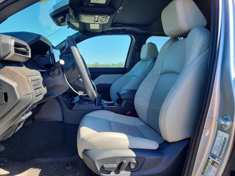 2024 TOYOTA TACOMA LIMITED 7