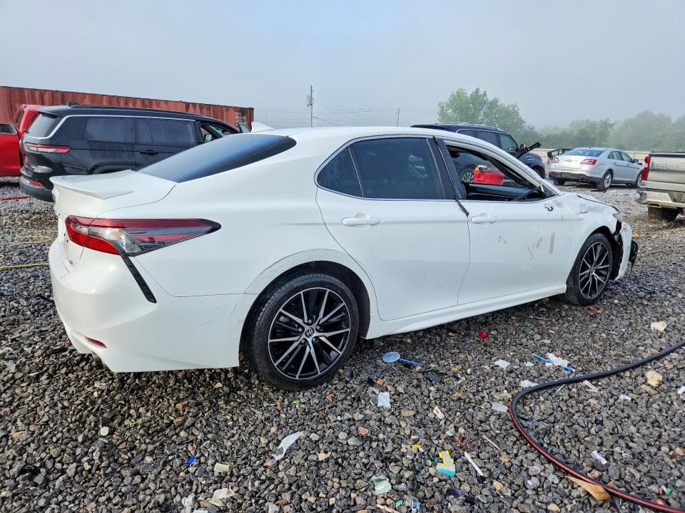 2023 TOYOTA CAMRY SE 3