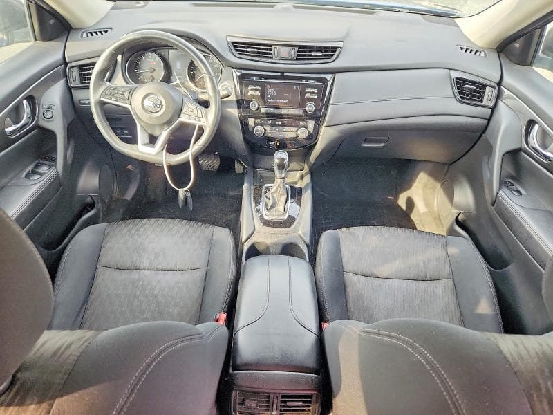 2017 NISSAN ROGUE SV 8