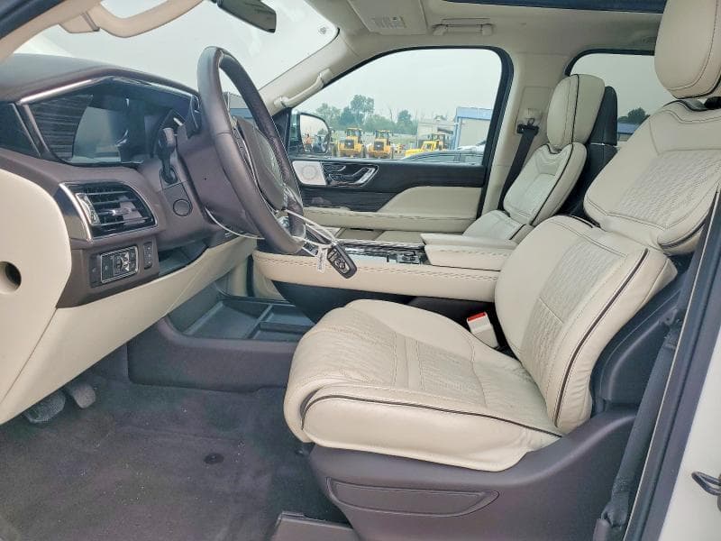 2023 LINCOLN NAVIGATOR L BLACK LABEL 7