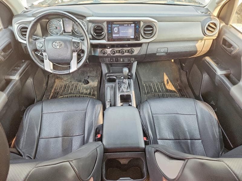 2017 TOYOTA TACOMA SR5 V6 8