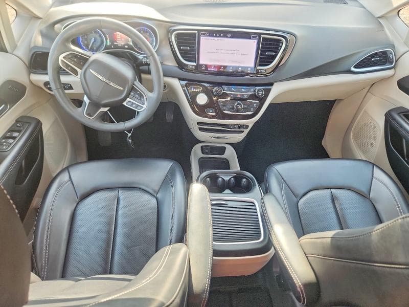 2023 CHRYSLER PACIFICA 8