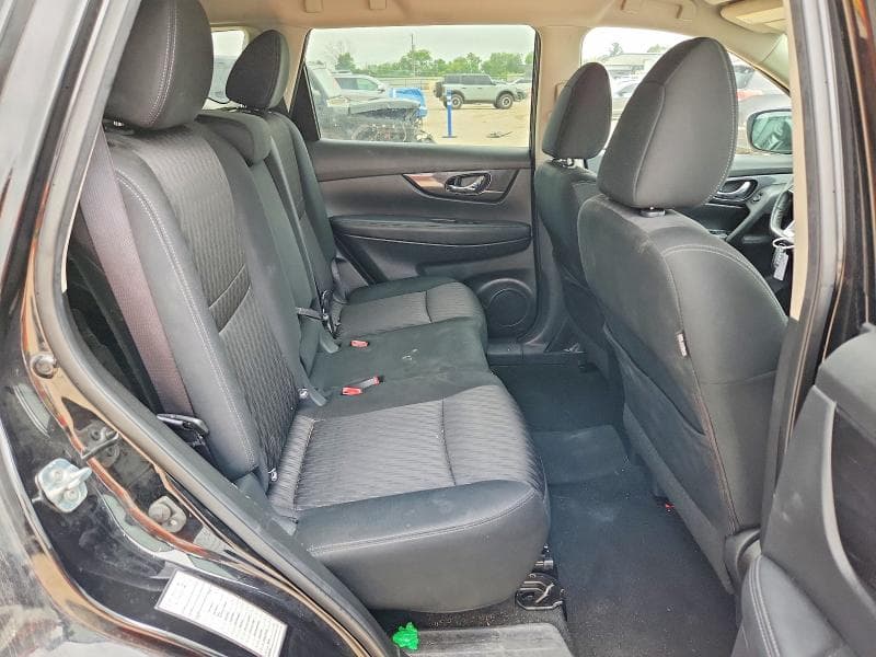 2018 NISSAN ROGUE SV 11