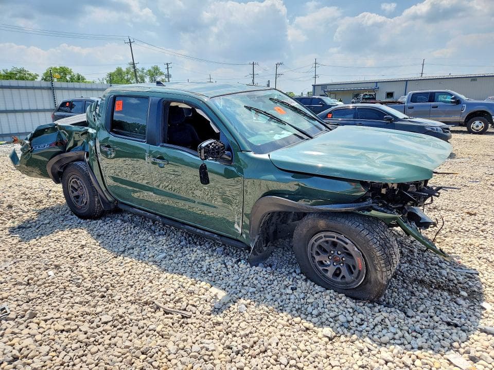 2025 NISSAN FRONTIER PRO-4X 4