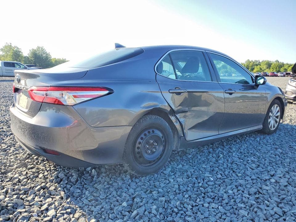 2020 TOYOTA CAMRY LE 3