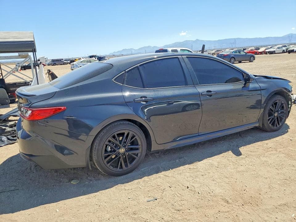 2025 TOYOTA CAMRY SE 3