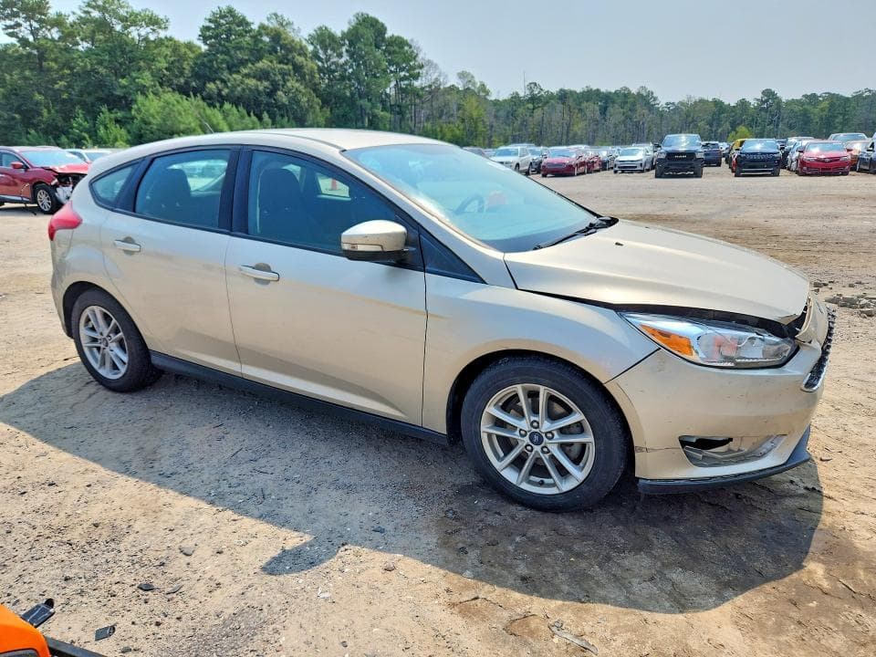 2017 FORD FOCUS SE 4
