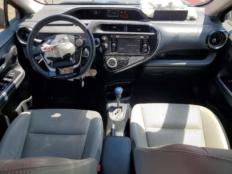2018 TOYOTA PRIUS C FOUR 8