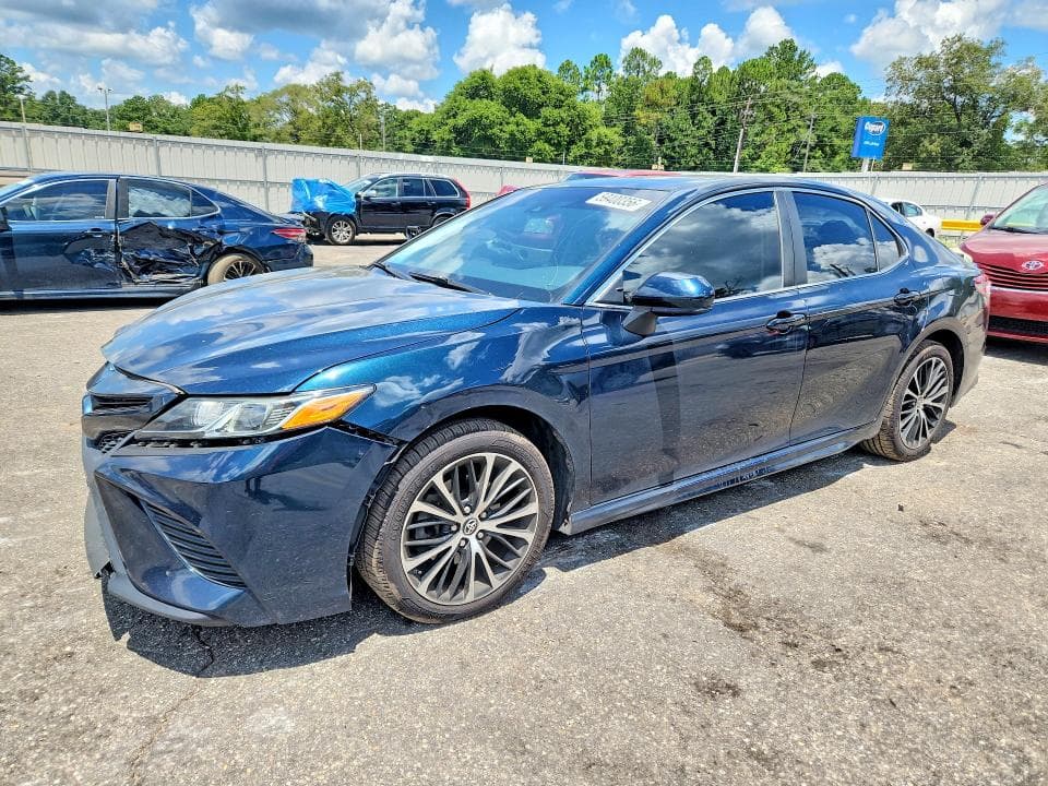 2019 TOYOTA CAMRY SE - 1