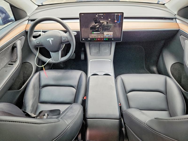 2023 TESLA MODEL Y 8