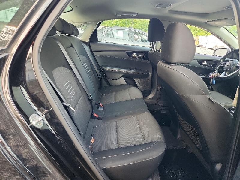 2019 KIA FORTE S 10