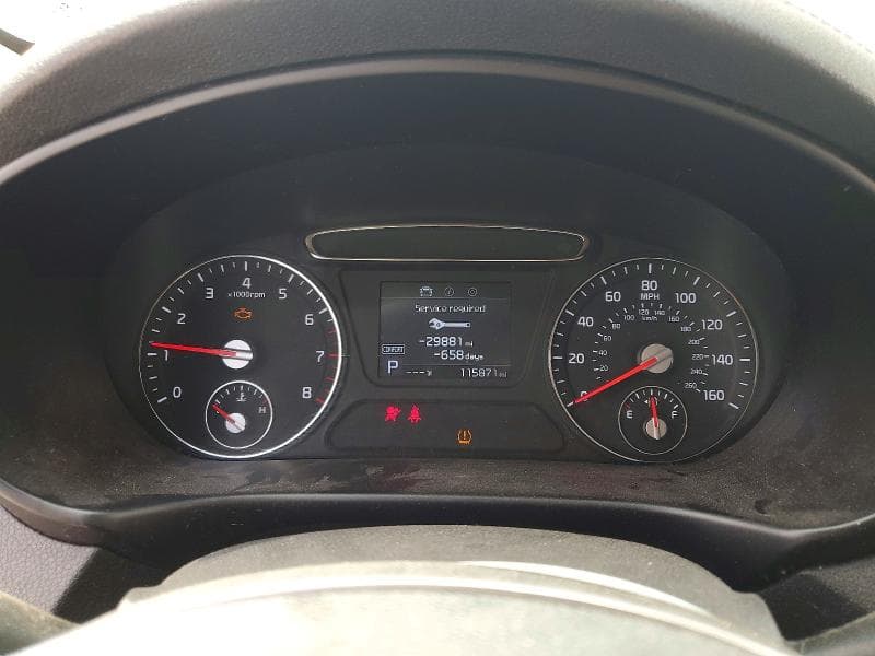 2019 KIA SORENTO LX V6 9