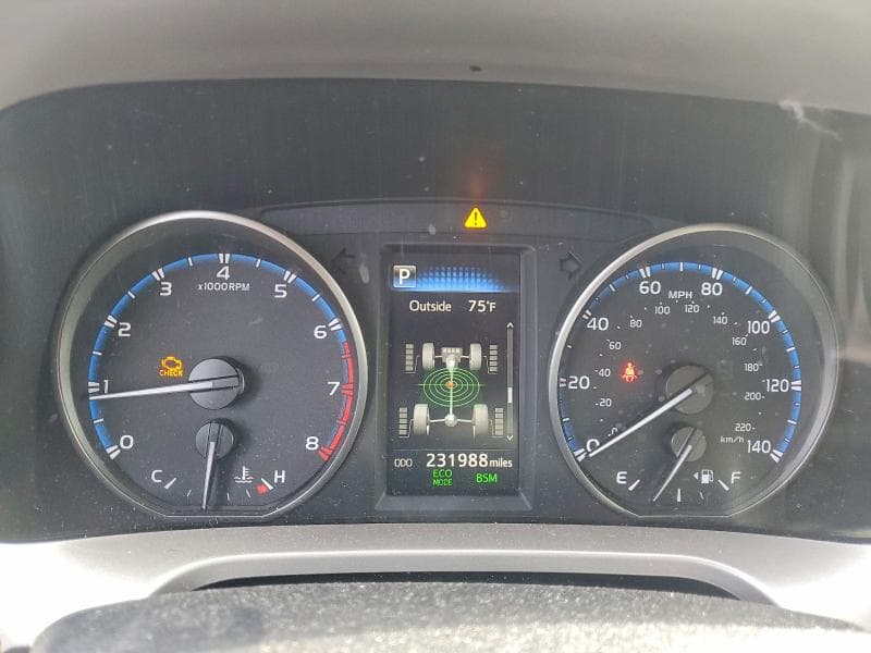 2018 TOYOTA RAV4 XLE 9