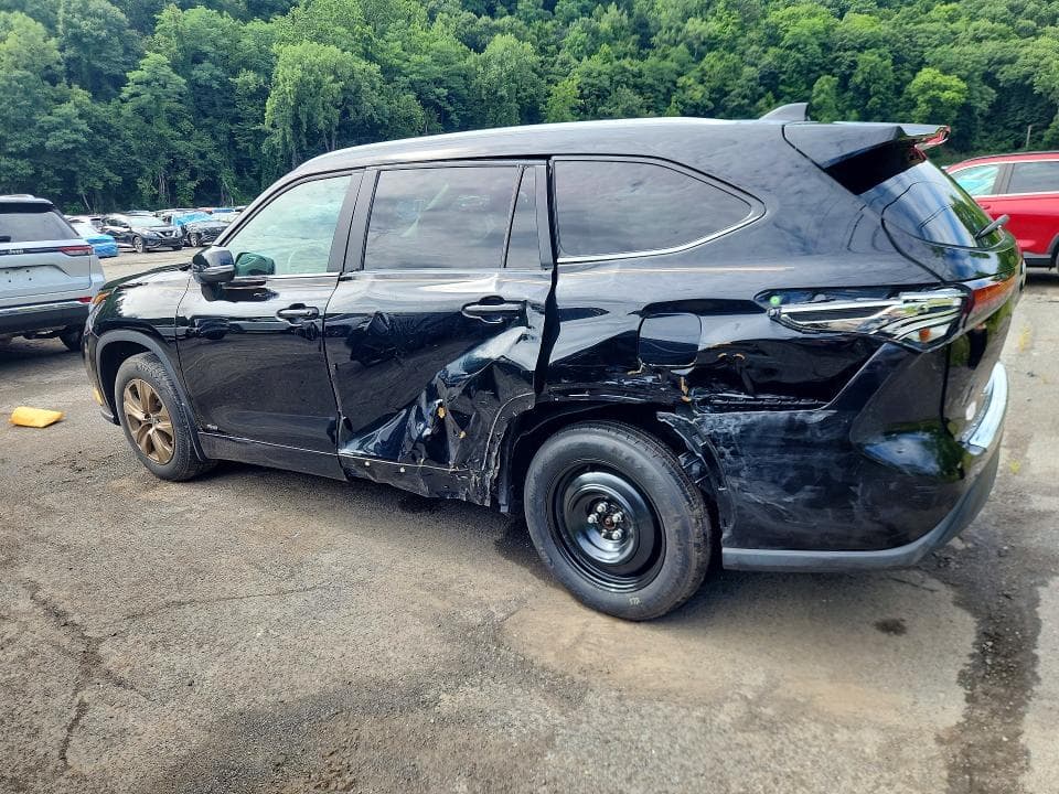 2023 TOYOTA HIGHLANDER HYBRID BRONZE EDITION 2