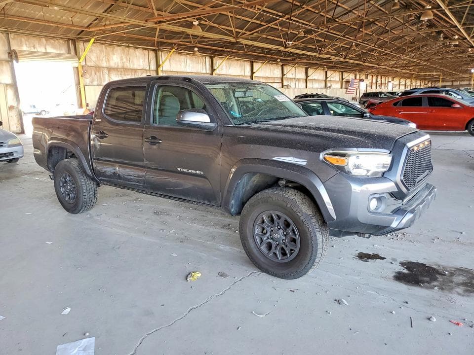 2017 TOYOTA TACOMA SR5 V6 4