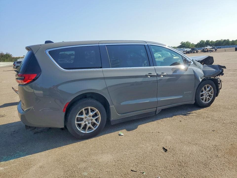 2025 CHRYSLER PACIFICA SELECT 3