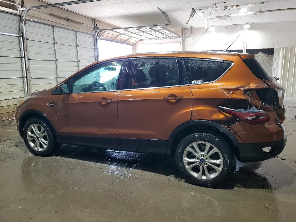 2017 FORD ESCAPE SE 2