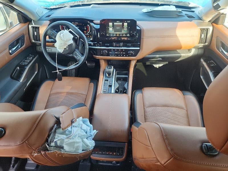 2025 NISSAN PATHFINDER PLATINUM 8