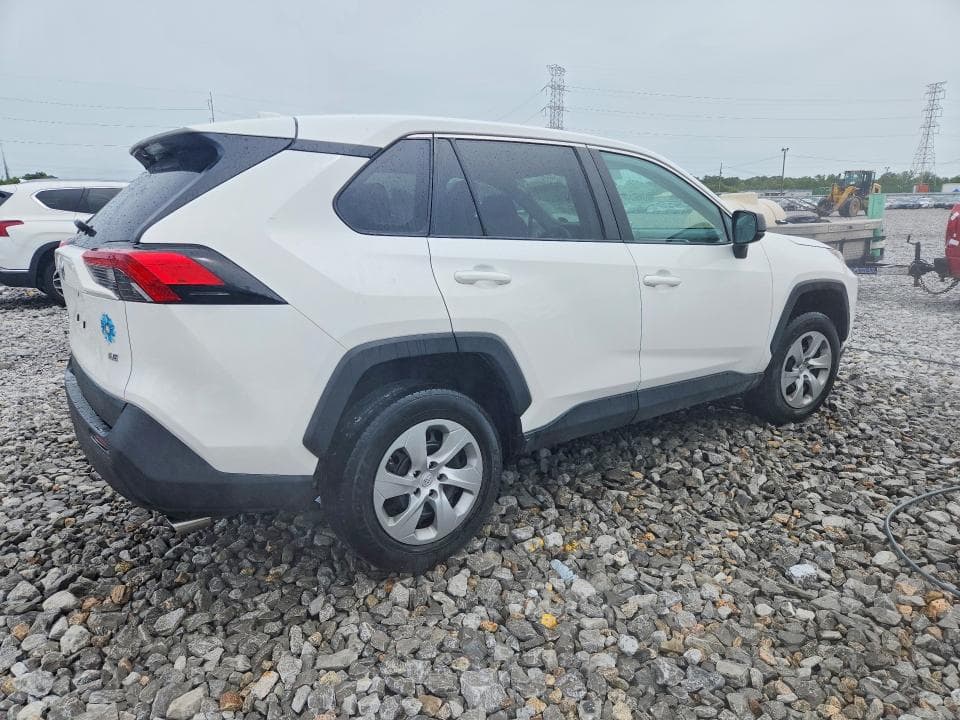 2023 TOYOTA RAV4 LE 3