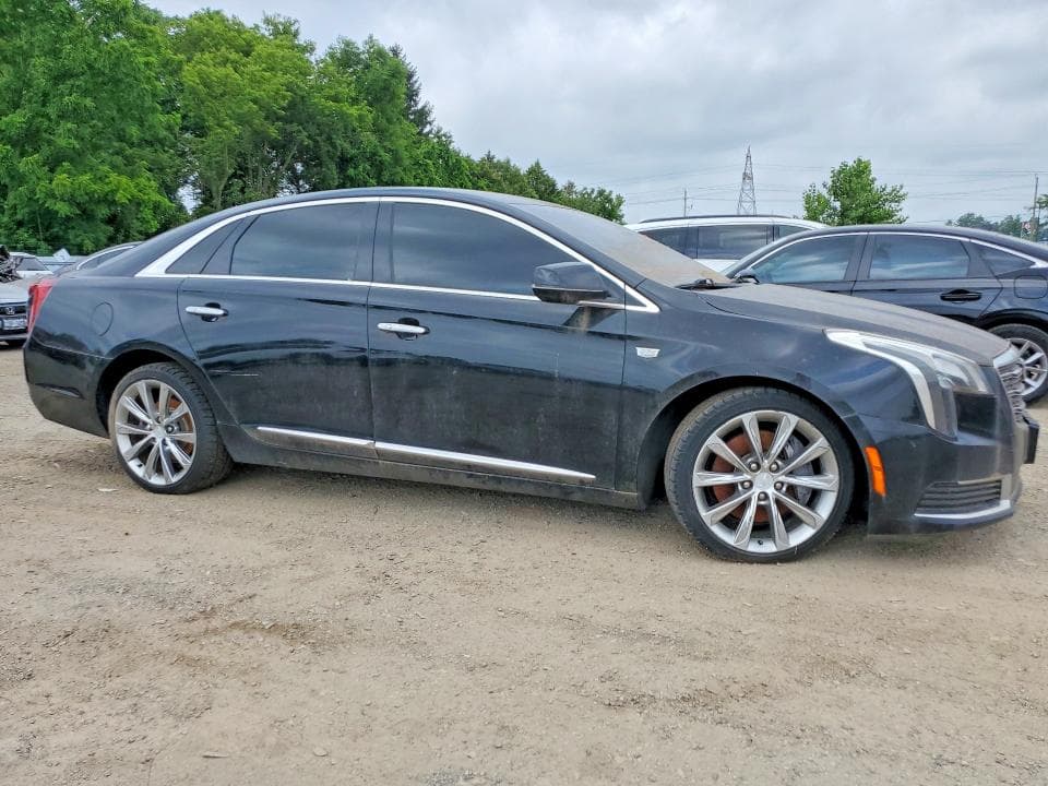 2018 CADILLAC XTS 4
