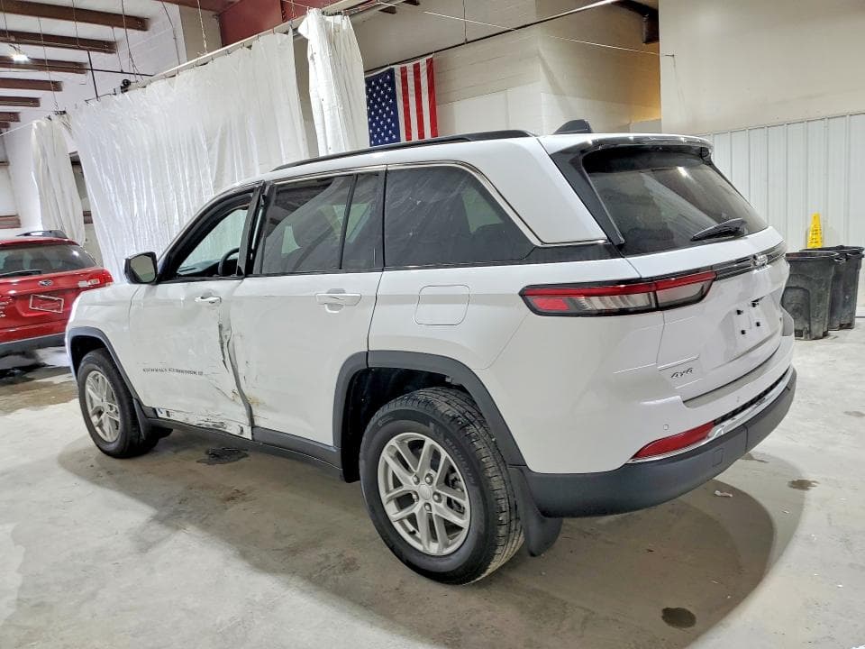 2025 JEEP GRAND CHEROKEE LAREDO 2