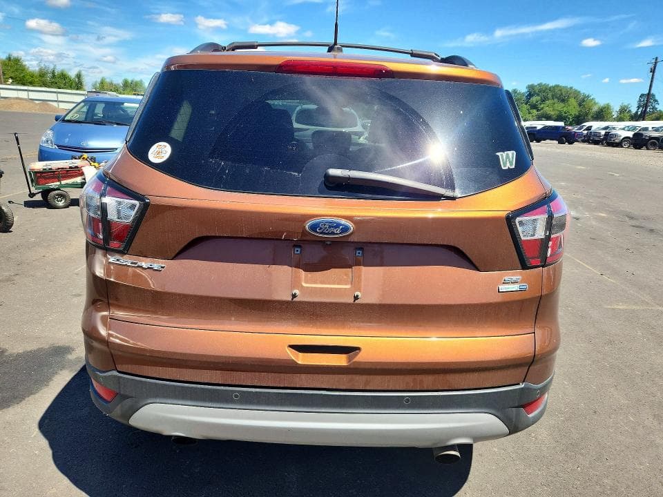 2017 FORD ESCAPE SE 6