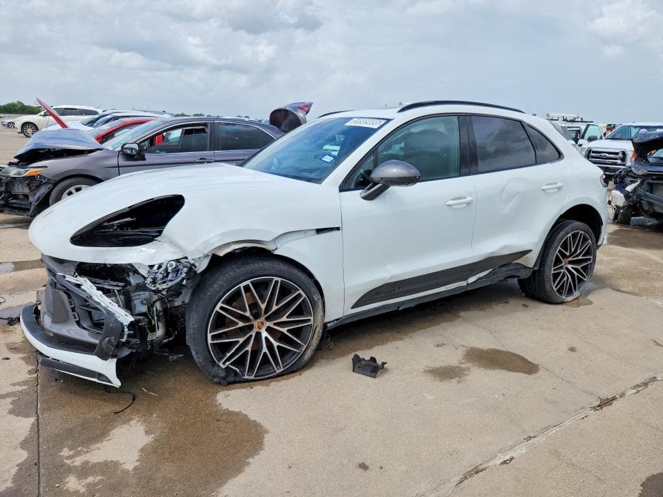 2024 PORSCHE MACAN BASE - 1