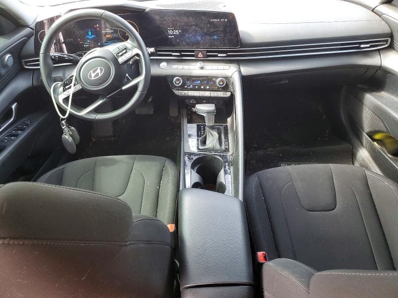 2024 HYUNDAI ELANTRA SEL 8