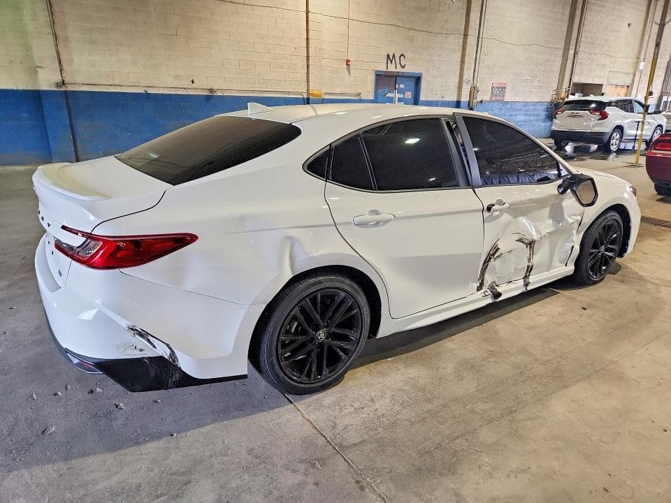 2026 TOYOTA CAMRY SE 3