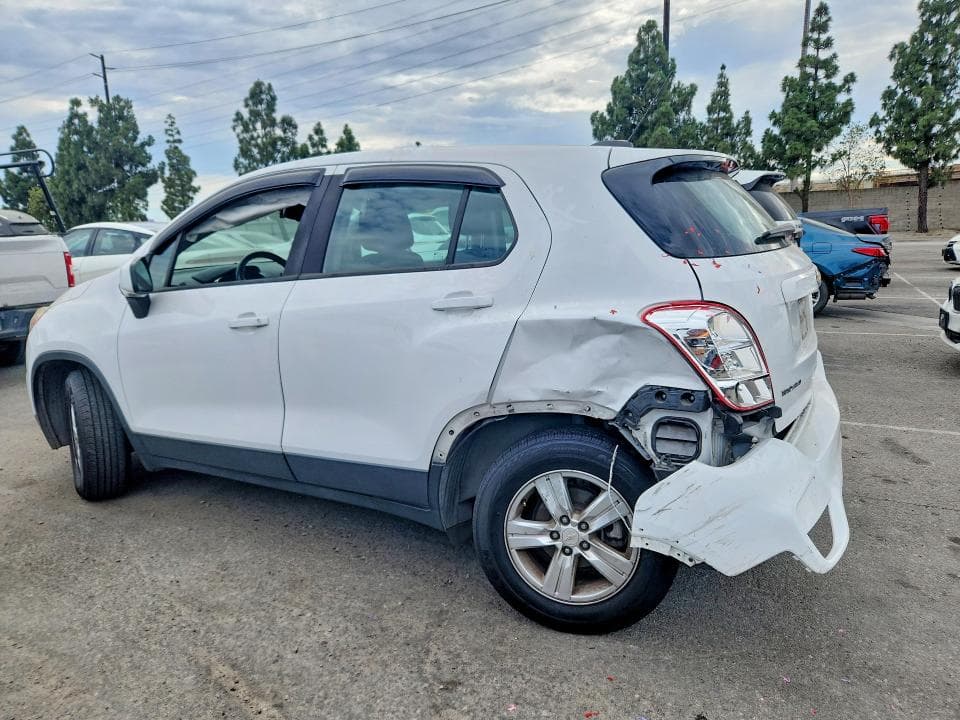 2018 CHEVROLET TRAX LS 2