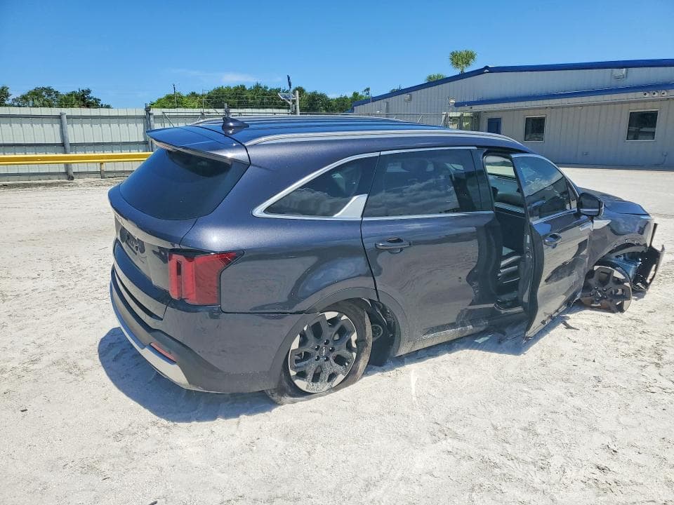 2026 KIA SORENTO S 3