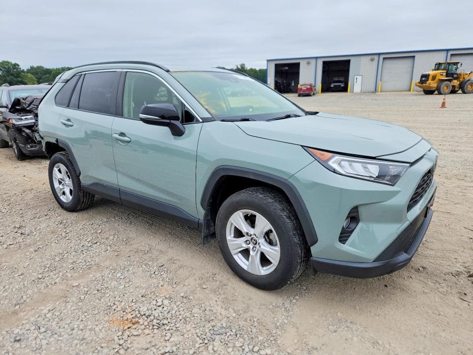 2019 TOYOTA RAV4 XLE 4