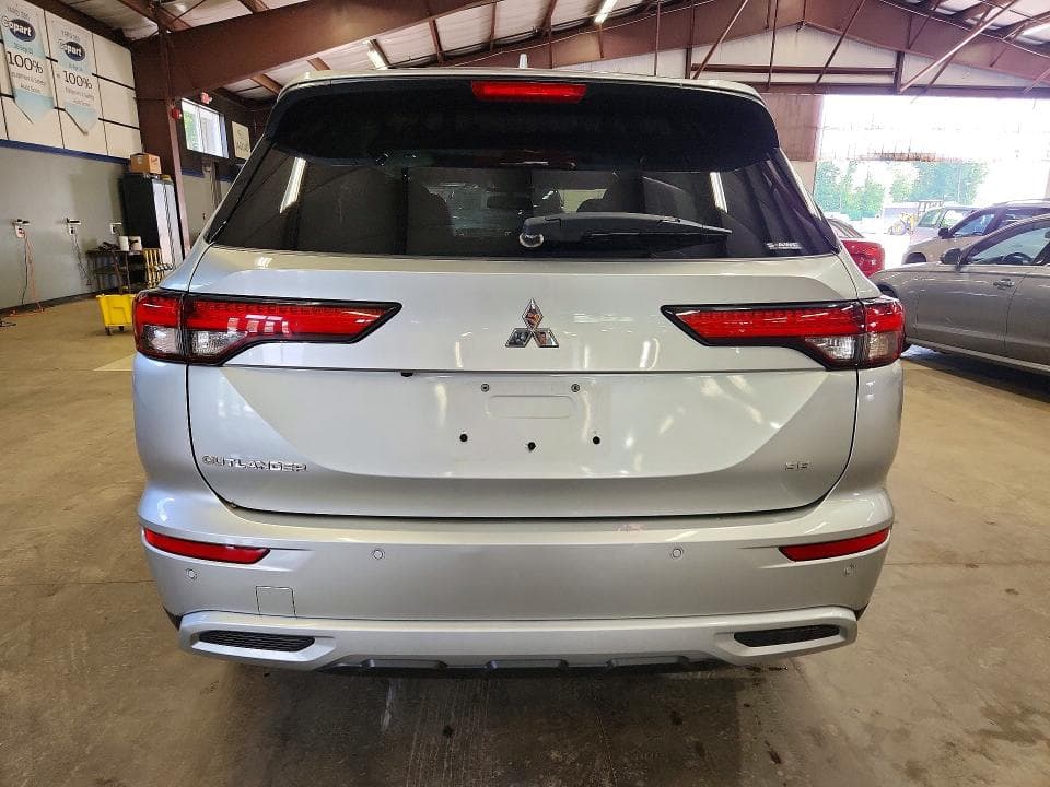 2023 MITSUBISHI OUTLANDER SE 6