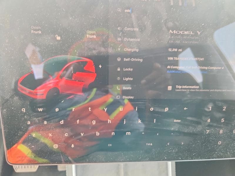 2026 TESLA MODEL  Y 9