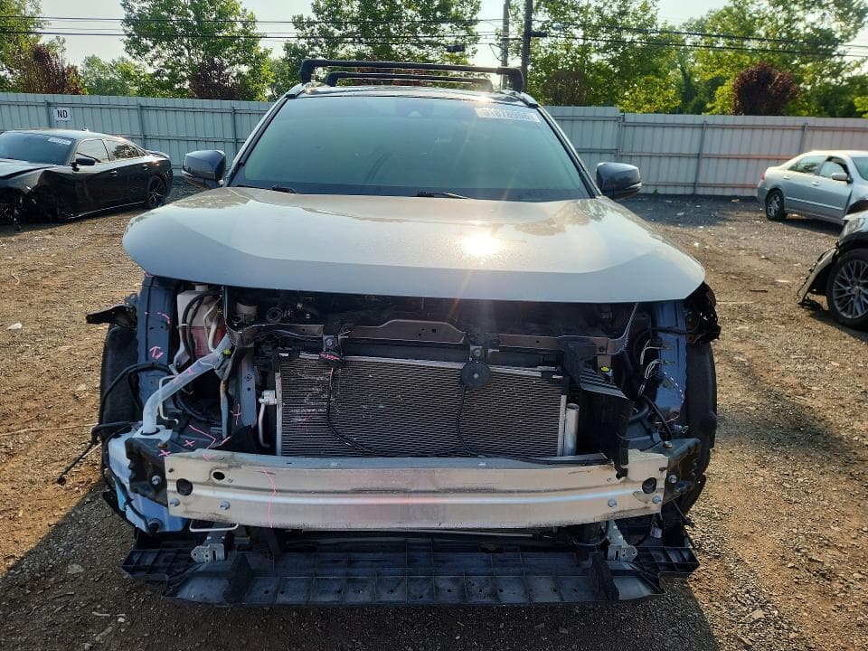 2019 TOYOTA RAV4 XLE 5