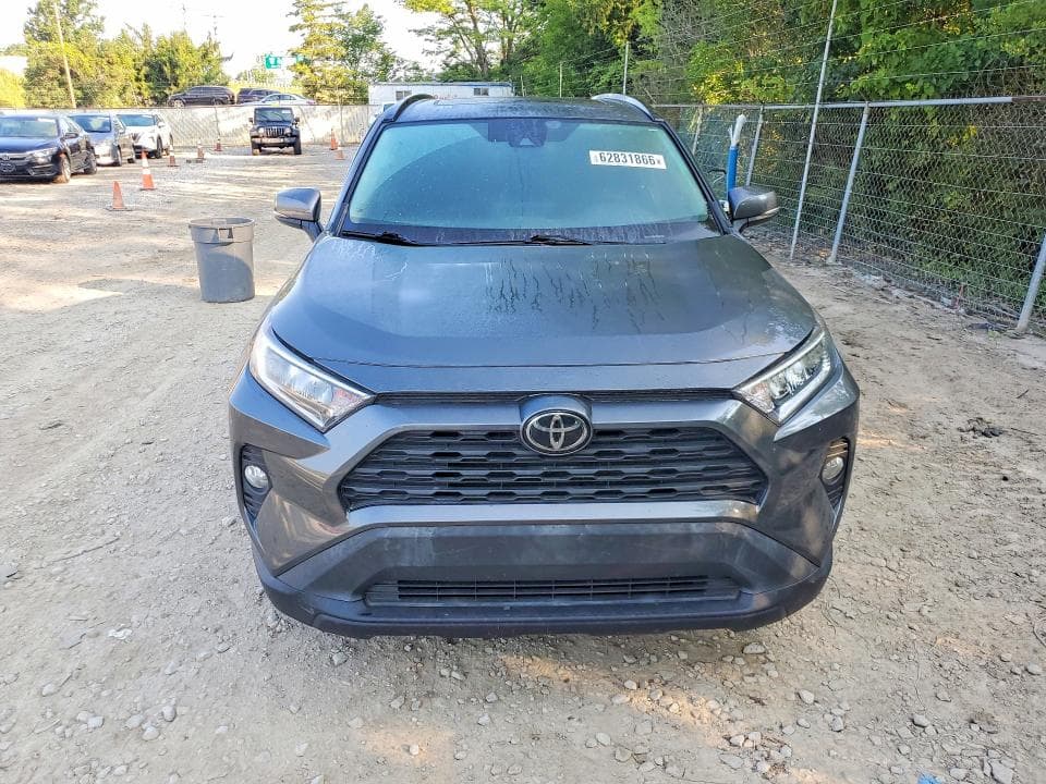 2019 TOYOTA RAV4 XLE 5