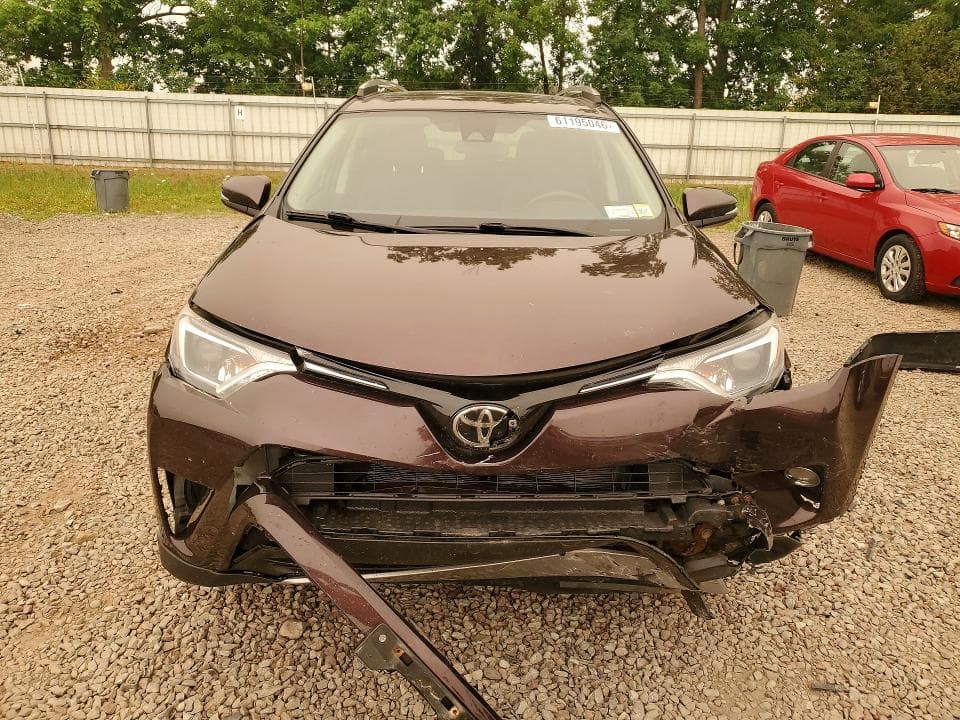 2018 TOYOTA RAV4 XLE 5