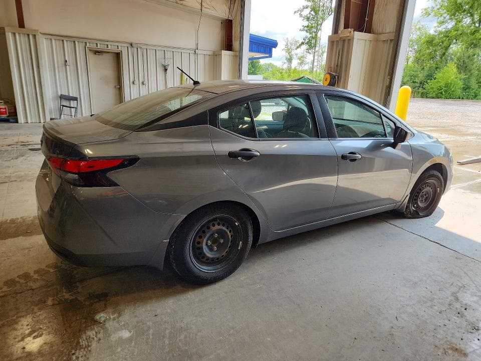 2020 NISSAN VERSA S 3