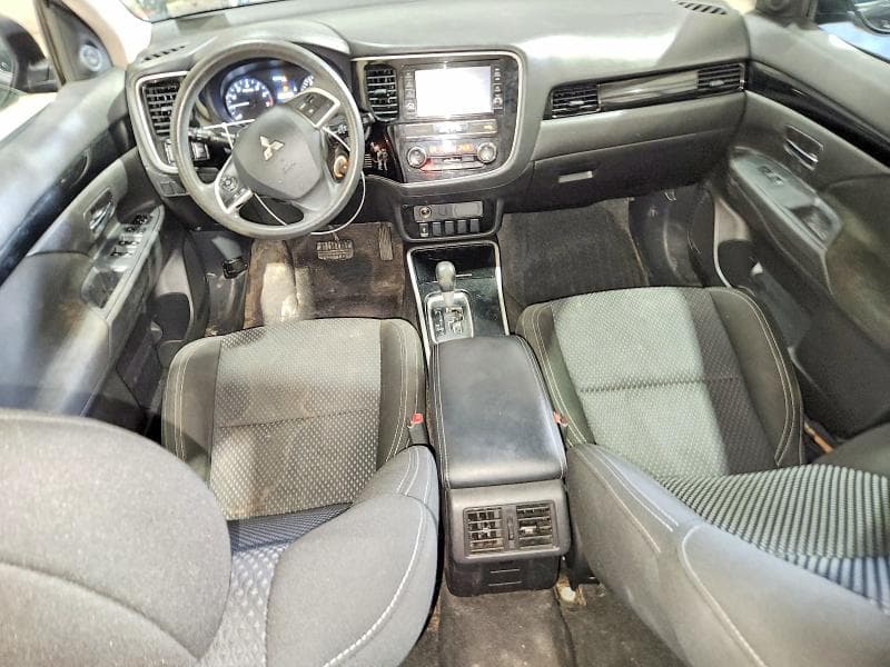 2019 MITSUBISHI OUTLANDER SE 8