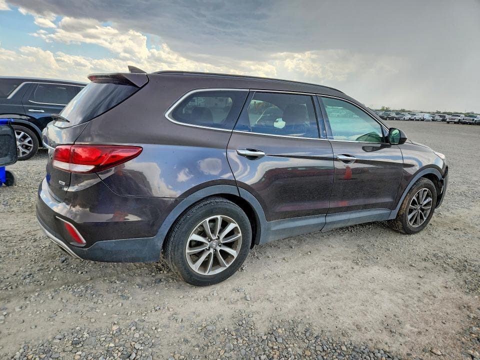 2017 HYUNDAI SANTA FE SE 3