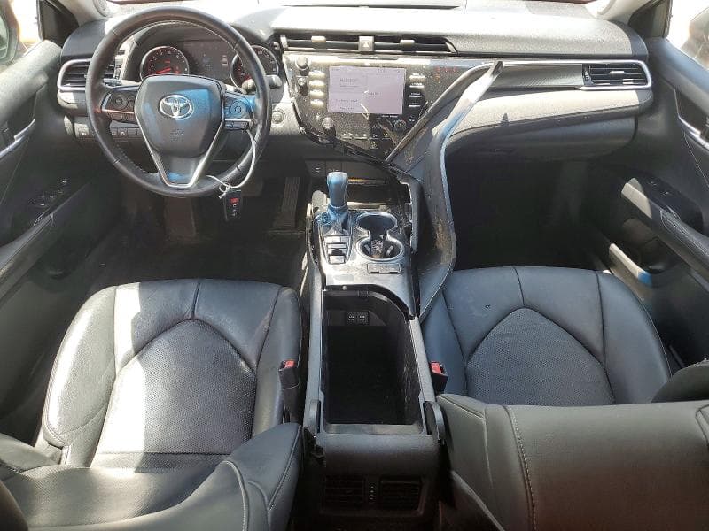 2018 TOYOTA CAMRY XSE 8