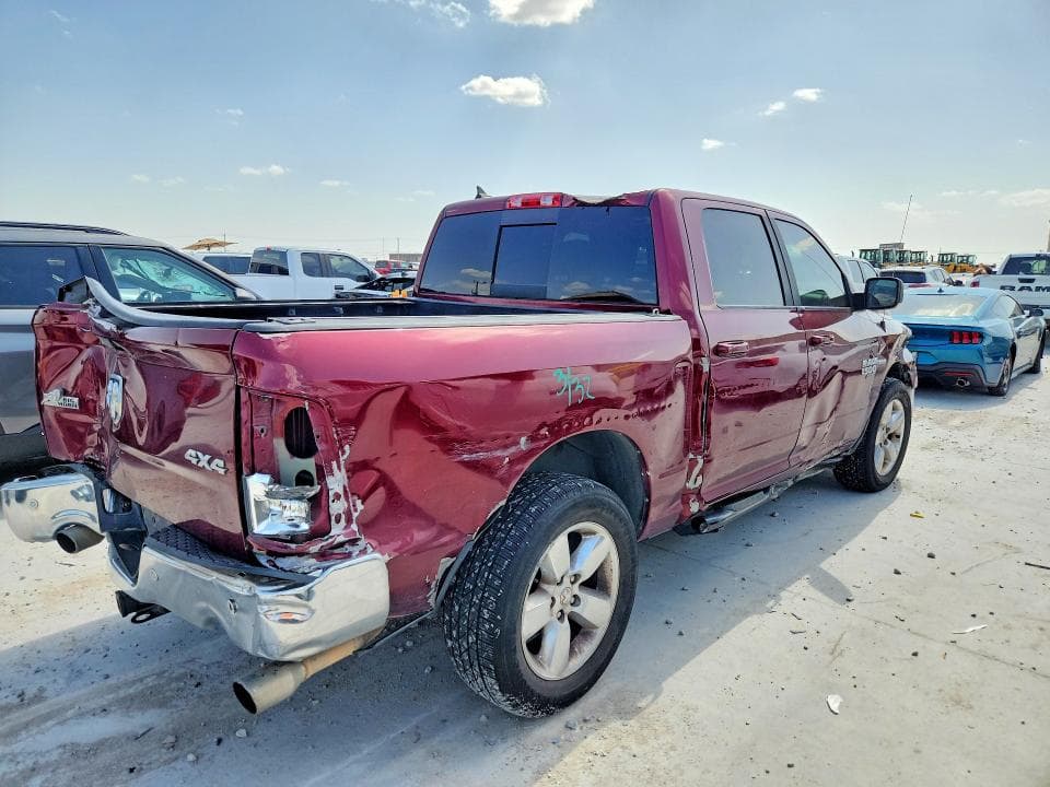 2019 RAM 1500 CLASSIC SLT 3