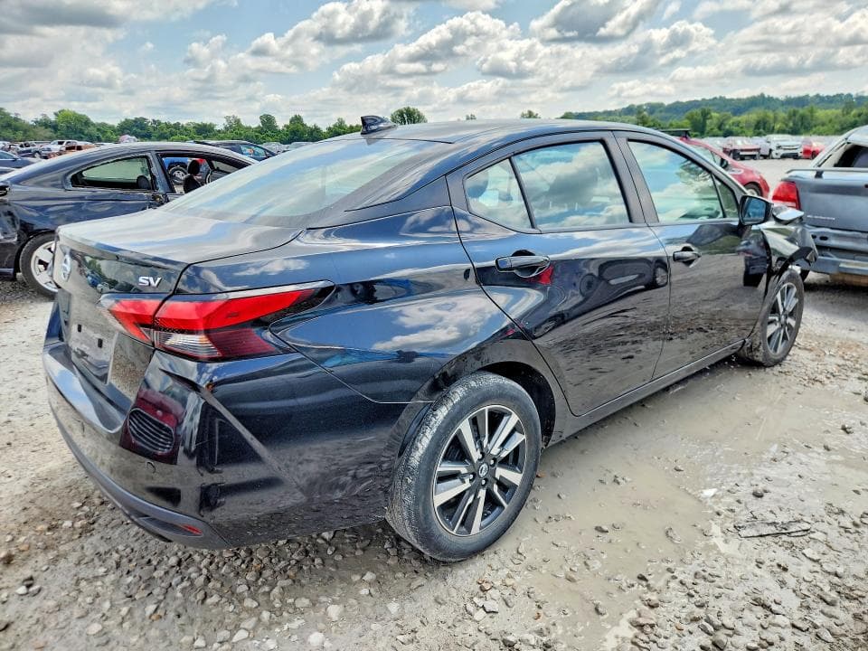 2021 NISSAN VERSA SV 3