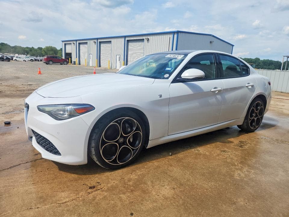 2022 ALFA ROMEO GIULIA SUPER