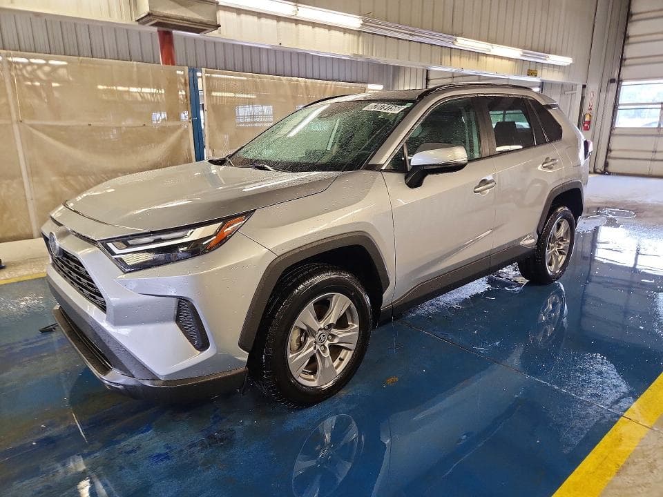 2022 TOYOTA RAV4 HYBRID XLE