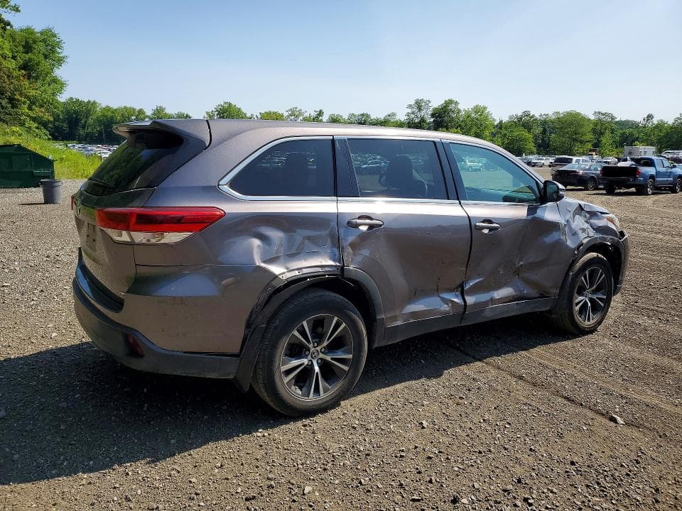 2019 TOYOTA HIGHLANDER LE 3