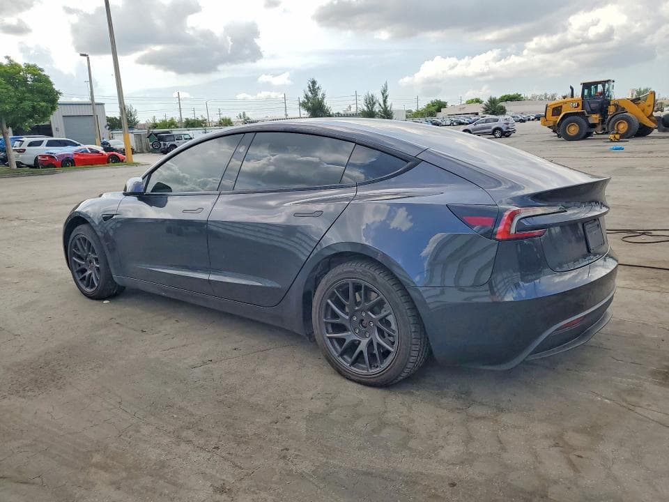 2025 TESLA MODEL 3 2