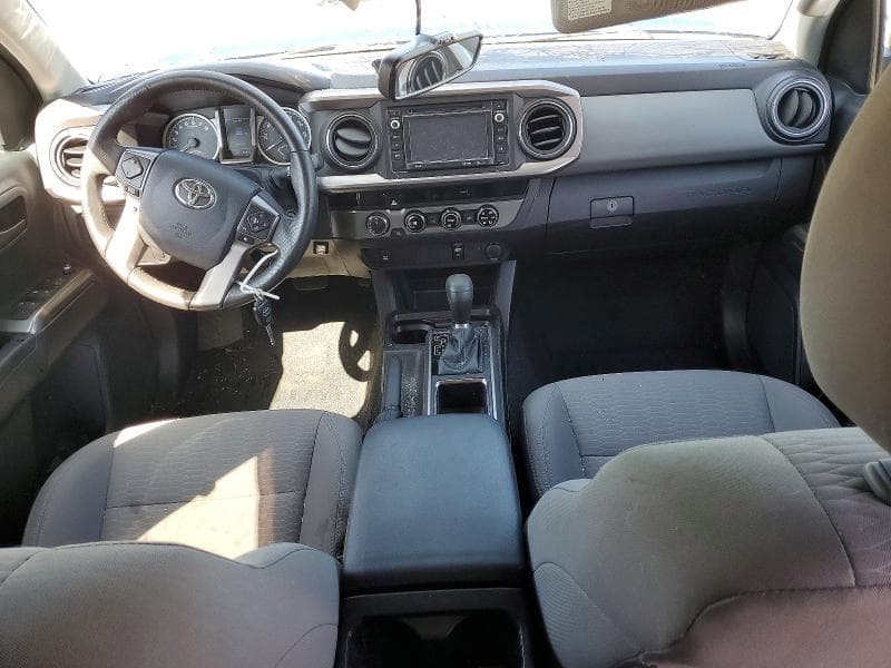 2017 TOYOTA TACOMA SR5 V6 8