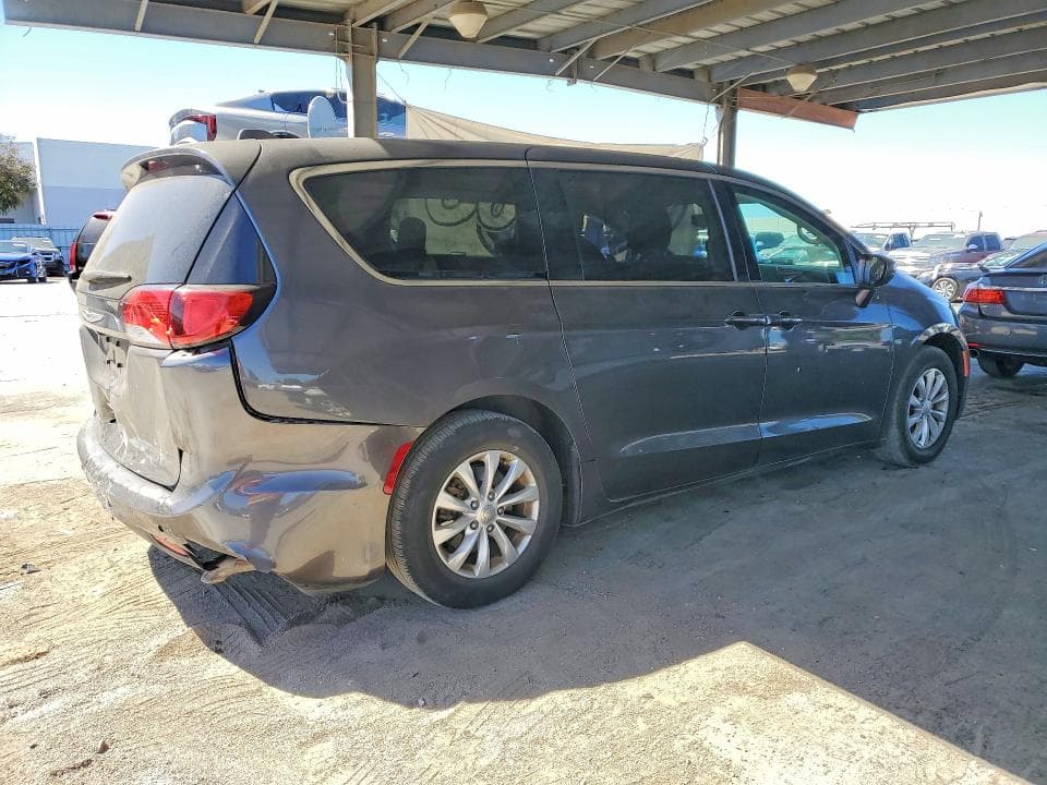 2018 CHRYSLER PACIFICA TOURING PLUS 3