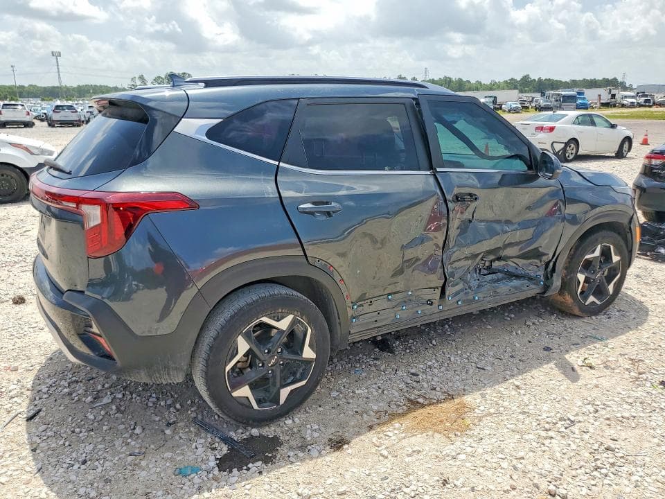 2024 KIA SELTOS EX 3